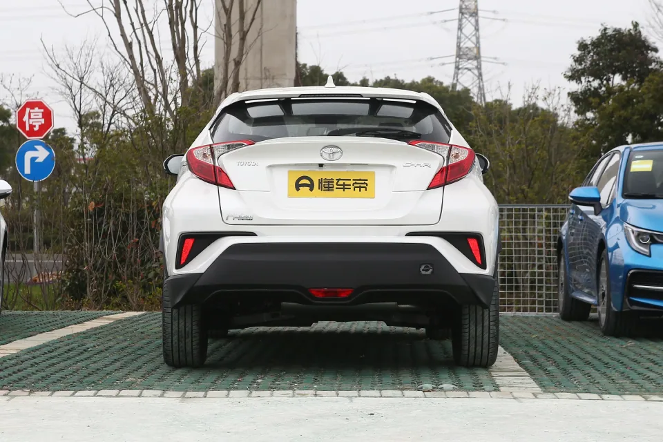 Toyota C-HR клиента Павел-Авто, вид сзади